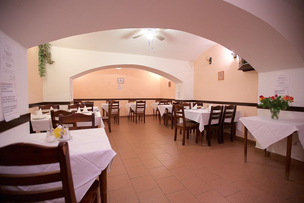 Hotel Olga Prague Exterior photo